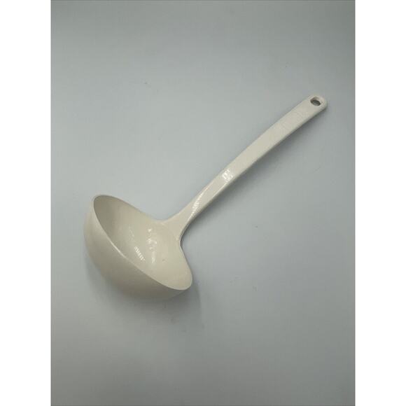 Ultratemp Soup Ladle Nylon White High Temp Plastic Retro Vintage 80s 90s #2109 - Picture 1 of 7